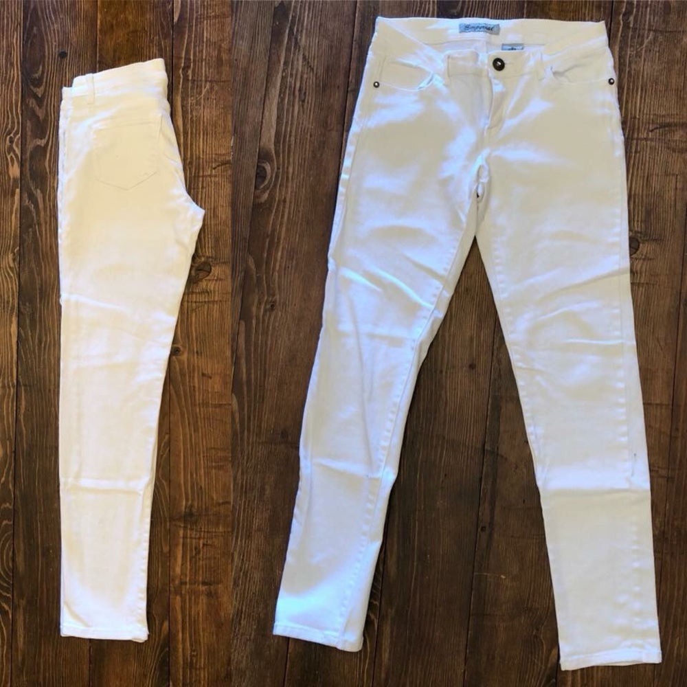 White skinny Jeans